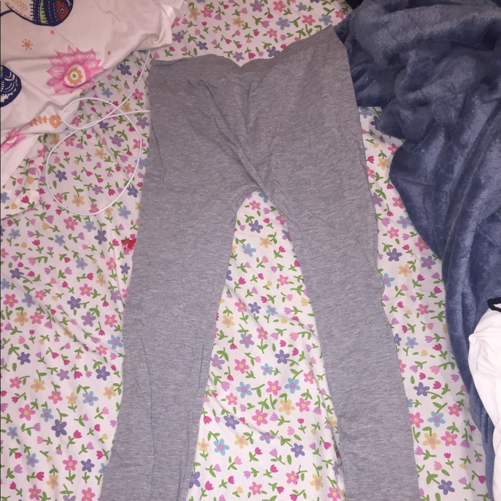 Grey leggings